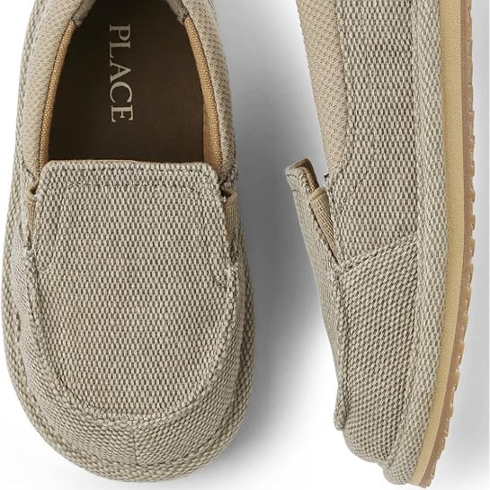 NWT The Children's Place Tan Canvas Casual Slip-On Boat Shoes (Youth Kids 4)